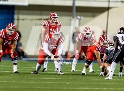 Thumbnail 1 in JSerra Catholic vs. Mater Dei photogallery.
