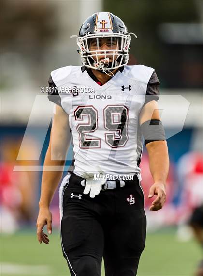 Thumbnail 1 in JSerra Catholic vs. Mater Dei photogallery.