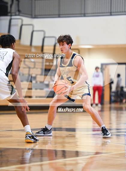 Thumbnail 1 in River Ridge vs. Collins Hill (Lemon Street Classic) photogallery.
