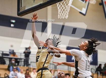 Thumbnail 3 in River Ridge vs. Collins Hill (Lemon Street Classic) photogallery.