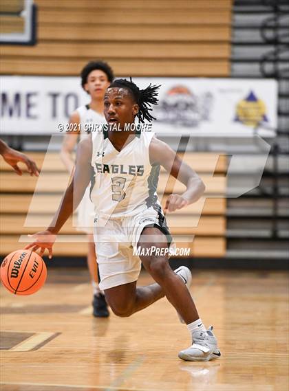 Thumbnail 3 in River Ridge vs. Collins Hill (Lemon Street Classic) photogallery.