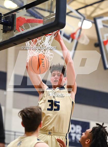 Thumbnail 3 in River Ridge vs. Collins Hill (Lemon Street Classic) photogallery.