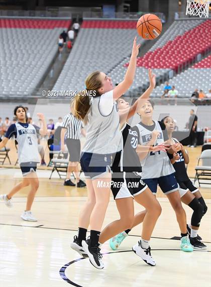 Thumbnail 1 in Perry vs. O'Connor - Section 7 Basketball Tournament photogallery.