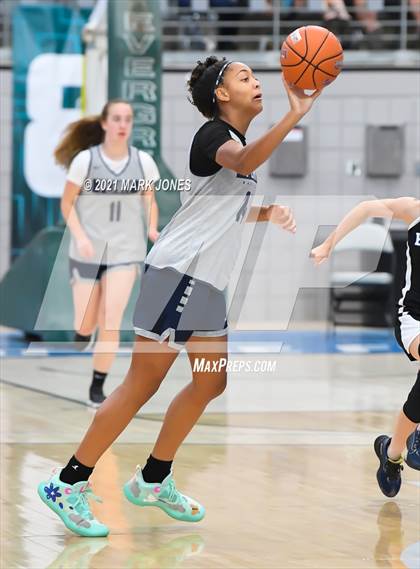 Thumbnail 3 in Perry vs. O'Connor - Section 7 Basketball Tournament photogallery.