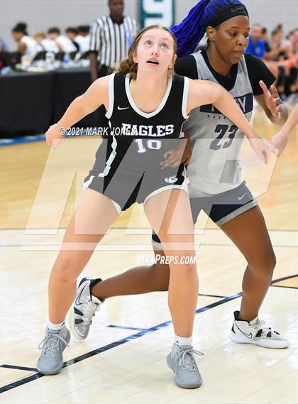 Thumbnail 3 in Perry vs. O'Connor - Section 7 Basketball Tournament photogallery.