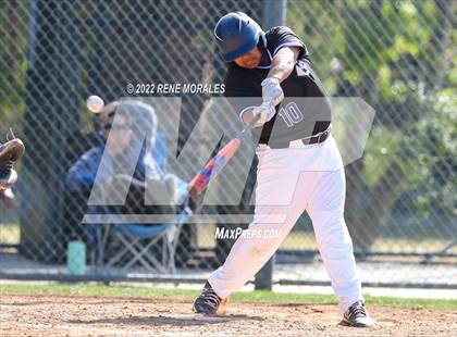 Thumbnail 3 in Bishop Amat vs Cathedral photogallery.