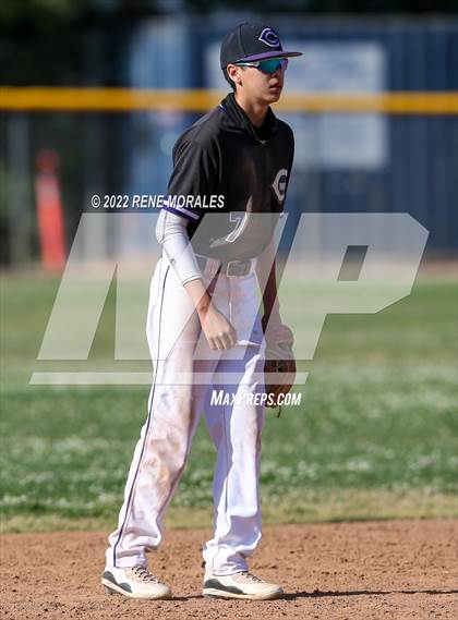 Thumbnail 2 in Bishop Amat vs Cathedral photogallery.
