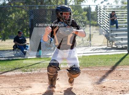Thumbnail 3 in Bishop Amat vs Cathedral photogallery.