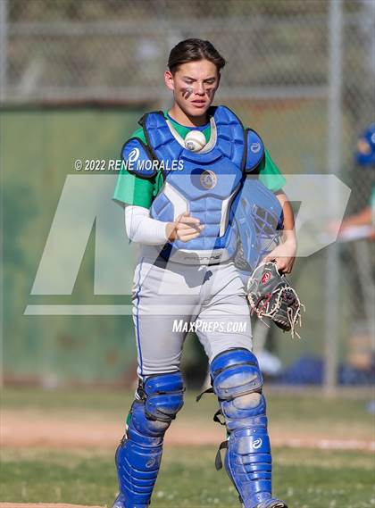 Thumbnail 3 in Bishop Amat vs Cathedral photogallery.