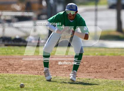 Thumbnail 3 in Bishop Amat vs Cathedral photogallery.