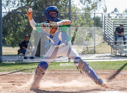 Thumbnail 3 in Bishop Amat vs Cathedral photogallery.
