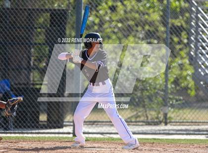 Thumbnail 3 in Bishop Amat vs Cathedral photogallery.