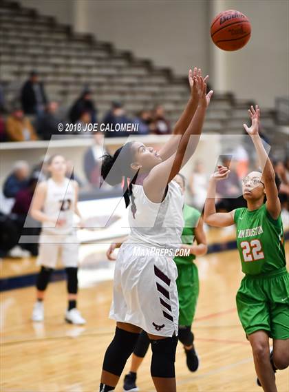 Thumbnail 2 in Houston [Sam] vs Highlands photogallery.