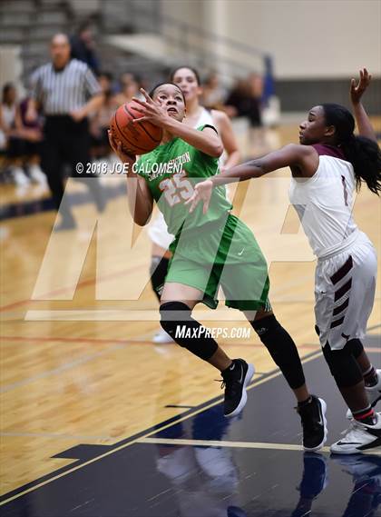 Thumbnail 3 in Houston [Sam] vs Highlands photogallery.