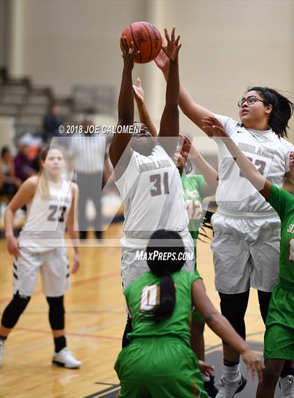 Thumbnail 2 in Houston [Sam] vs Highlands photogallery.