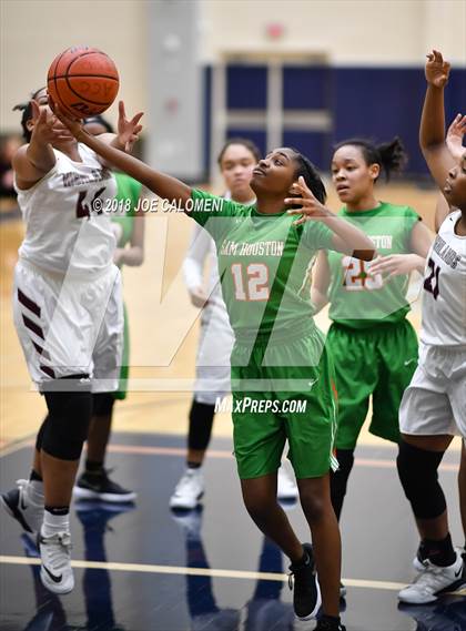 Thumbnail 3 in Houston [Sam] vs Highlands photogallery.