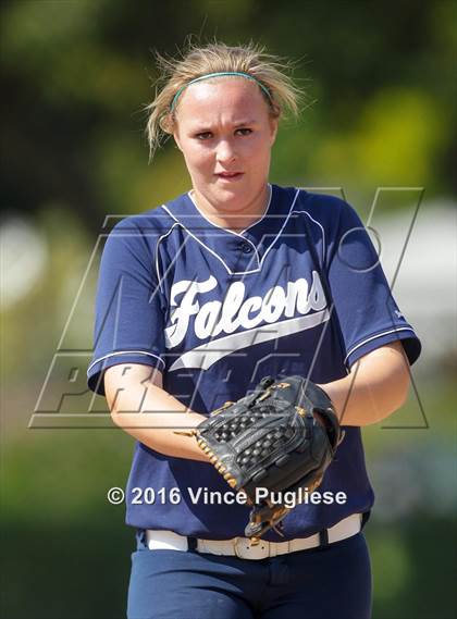 Thumbnail 2 in Crescenta Valley @ Burbank photogallery.