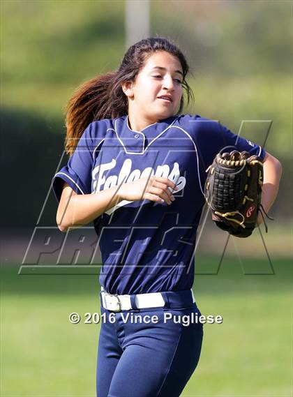 Thumbnail 3 in Crescenta Valley @ Burbank photogallery.