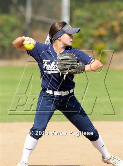 Thumbnail 3 in Crescenta Valley @ Burbank photogallery.
