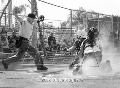 Thumbnail 2 in Crescenta Valley @ Burbank photogallery.