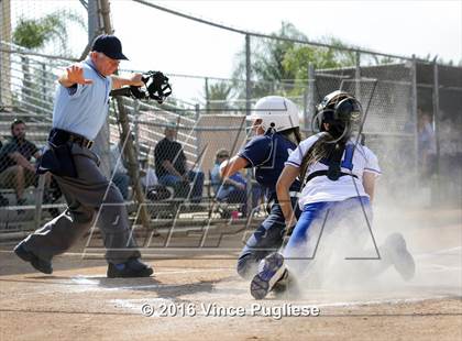 Thumbnail 3 in Crescenta Valley @ Burbank photogallery.