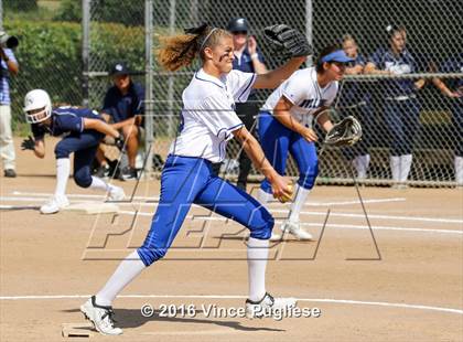 Thumbnail 3 in Crescenta Valley @ Burbank photogallery.