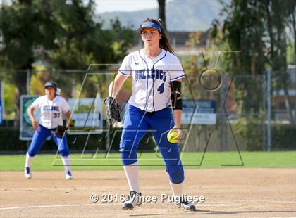 Thumbnail 2 in Crescenta Valley @ Burbank photogallery.