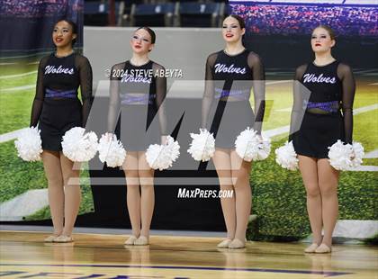 Thumbnail 3 in Grandview (CHSAA 5A State Spirit Championships) photogallery.