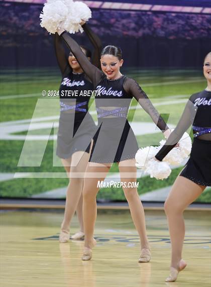 Thumbnail 1 in Grandview (CHSAA 5A State Spirit Championships) photogallery.