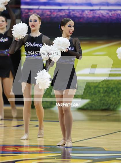 Thumbnail 2 in Grandview (CHSAA 5A State Spirit Championships) photogallery.
