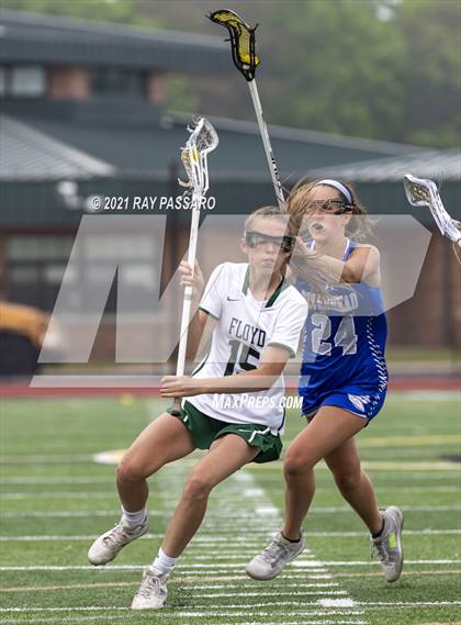 Thumbnail 1 in Riverhead vs William Floyd photogallery.