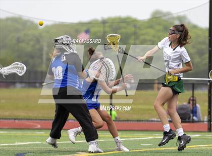 Thumbnail 3 in Riverhead vs William Floyd photogallery.