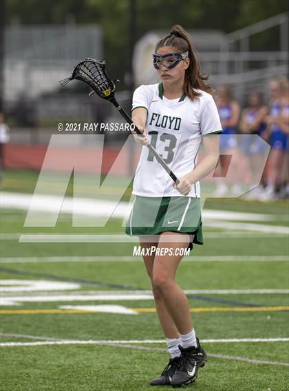 Thumbnail 3 in Riverhead vs William Floyd photogallery.