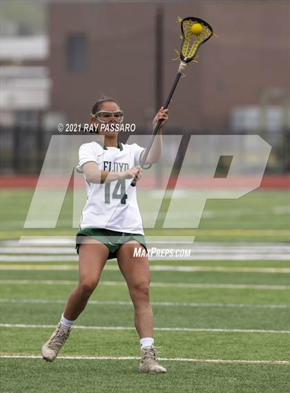 Thumbnail 3 in Riverhead vs William Floyd photogallery.