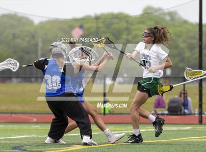 Thumbnail 2 in Riverhead vs William Floyd photogallery.