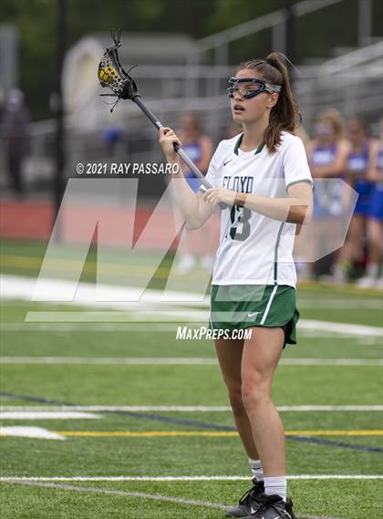 Thumbnail 2 in Riverhead vs William Floyd photogallery.
