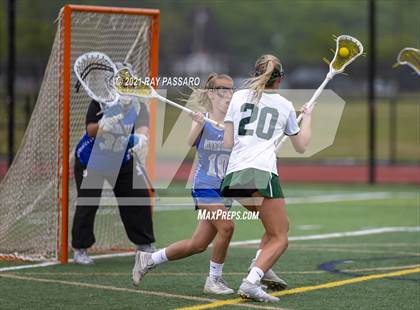 Thumbnail 2 in Riverhead vs William Floyd photogallery.
