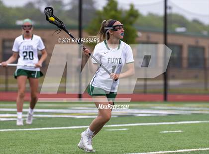 Thumbnail 3 in Riverhead vs William Floyd photogallery.