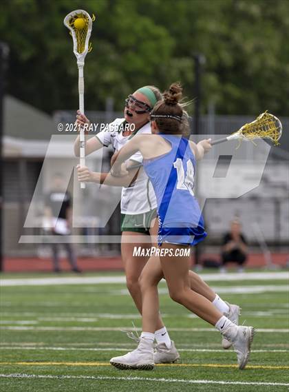 Thumbnail 3 in Riverhead vs William Floyd photogallery.