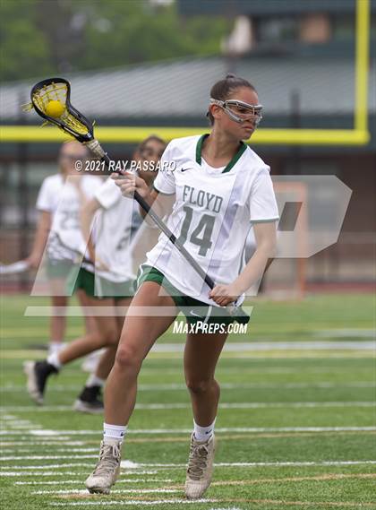 Thumbnail 2 in Riverhead vs William Floyd photogallery.
