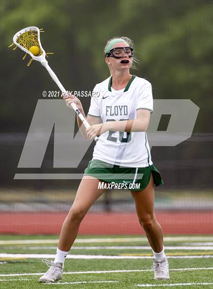 Thumbnail 2 in Riverhead vs William Floyd photogallery.
