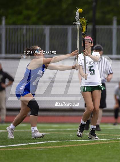 Thumbnail 3 in Riverhead vs William Floyd photogallery.