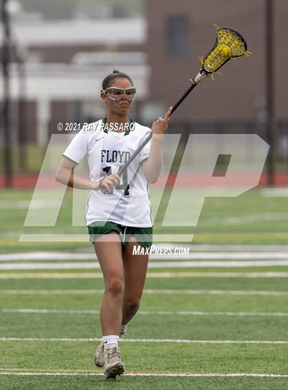 Thumbnail 2 in Riverhead vs William Floyd photogallery.