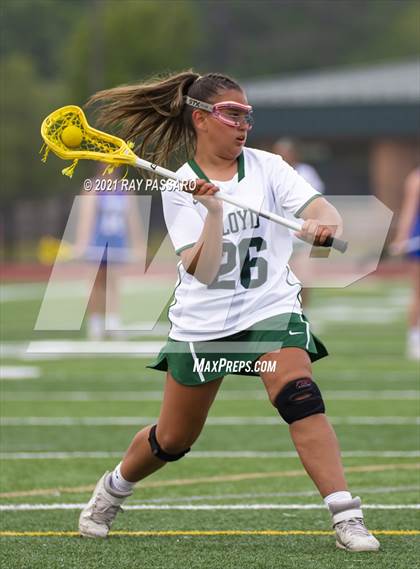 Thumbnail 2 in Riverhead vs William Floyd photogallery.