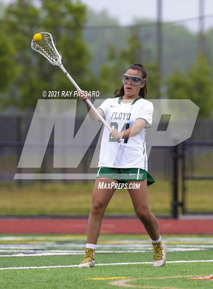 Thumbnail 2 in Riverhead vs William Floyd photogallery.