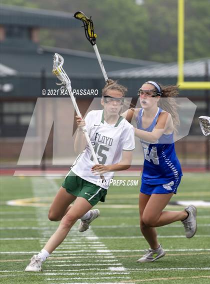Thumbnail 3 in Riverhead vs William Floyd photogallery.