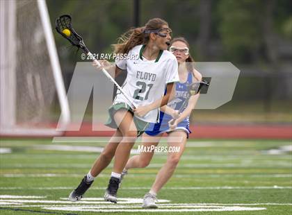 Thumbnail 3 in Riverhead vs William Floyd photogallery.