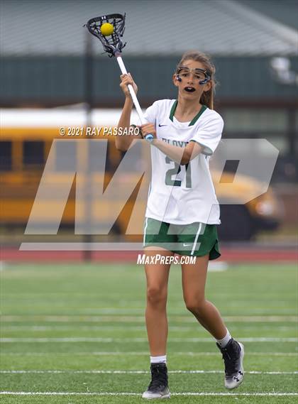 Thumbnail 3 in Riverhead vs William Floyd photogallery.