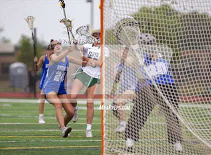 Thumbnail 2 in Riverhead vs William Floyd photogallery.