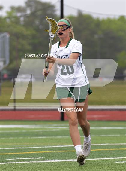 Thumbnail 2 in Riverhead vs William Floyd photogallery.